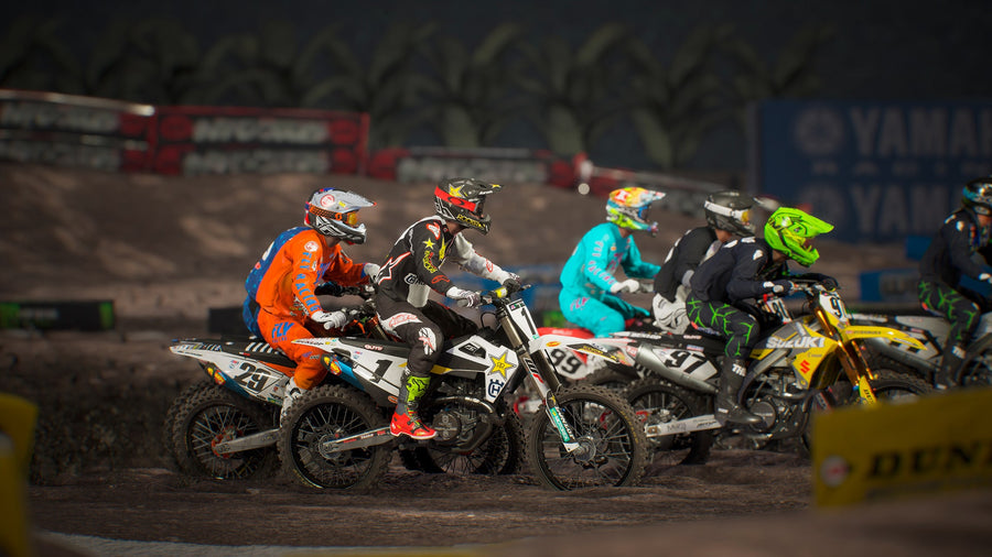 Captura de juego de Monster Energy Supercross 3 - Special Edition - PS4 - imagen 2