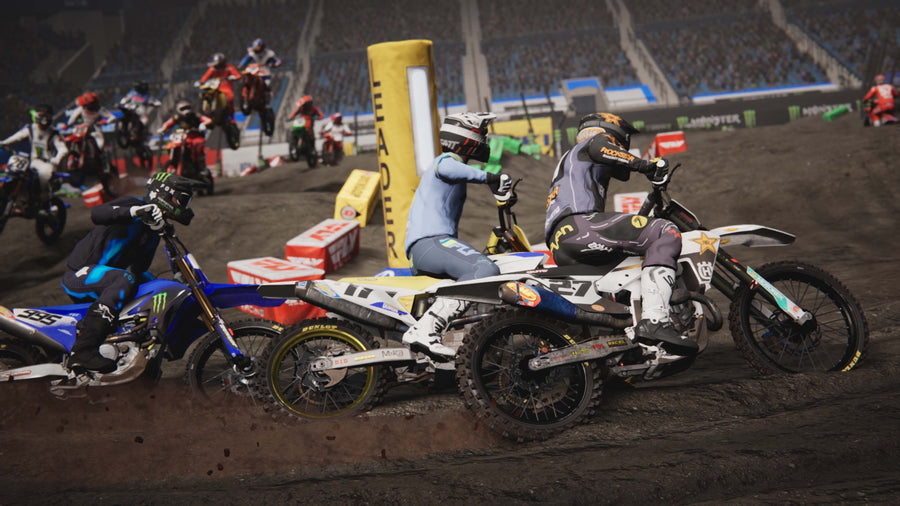 Captura de juego de Monster Energy Supercross 25 - The Official Video Game - PS5 - imagen 4