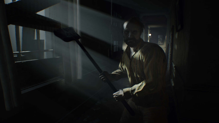 Captura de juego de Resident Evil 7 Gold Edition & Village Gold Edition - PS4 - imagen 2